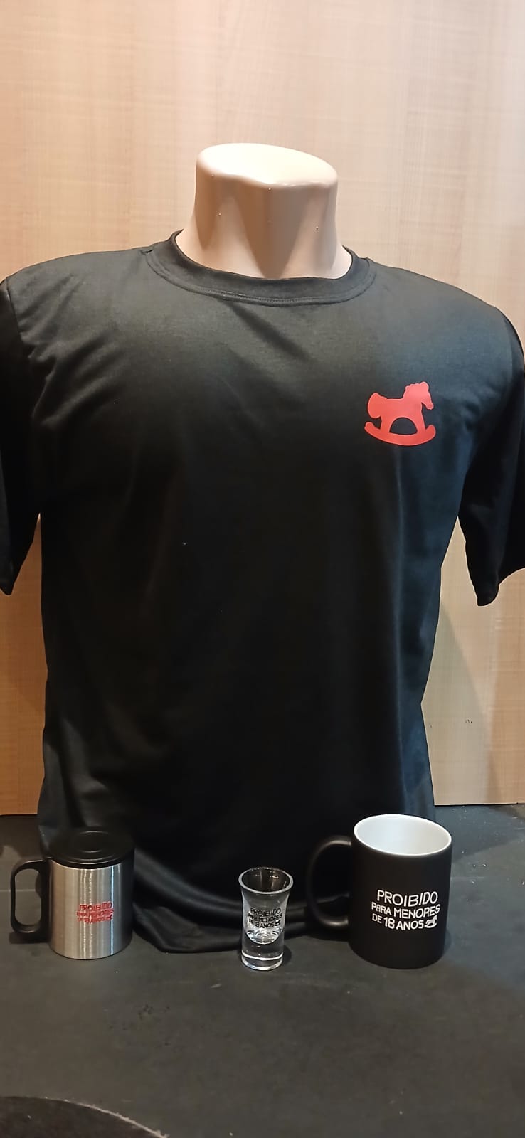 Camiseta Proibido para Menores de 18 Anos